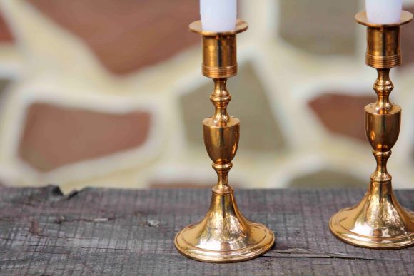 Пара медных подсвечников из Европы