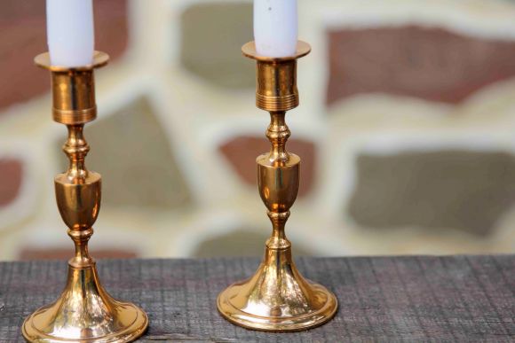 Пара медных подсвечников из Европы