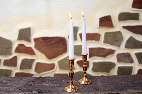 Пара медных подсвечников из Европы