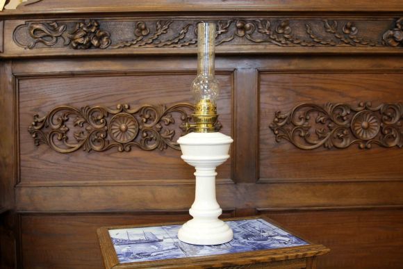 Шикарная керосиновая белая лампа DALFT