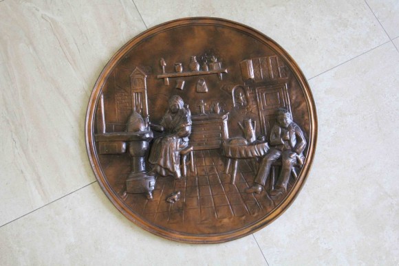 Старинное медное настенное панно СЕМЕЙНАЯ ПАРА