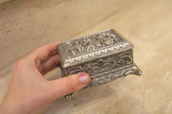 Голландская шкатулка с классическим сюжетом "Веселое гуляние"