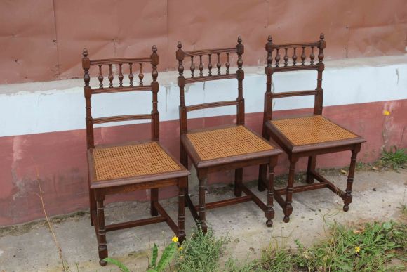 Винтажные стулья с сеткой