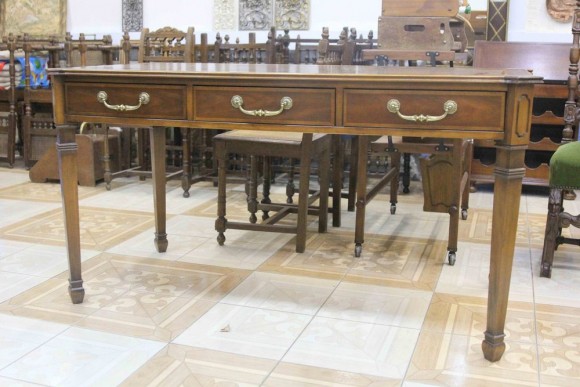 Роскошный винтажный письменный стол.Канада.Начало 20 века