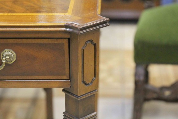 Роскошный винтажный письменный стол.Канада.Начало 20 века