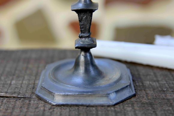 Старый оловянный подсвечник из Европы