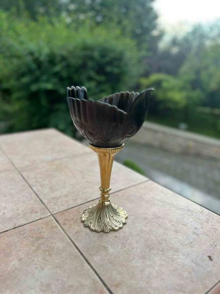 Хрустальная вазочка на латунной ножке