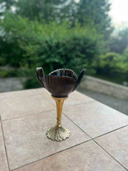 Хрустальная вазочка на латунной ножке