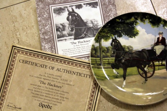 Коллекционная тарелка "Лошадь с коляской". Европа. Начало 20 века