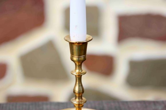 Латунный удобный подсвечник с блюдечком для воска