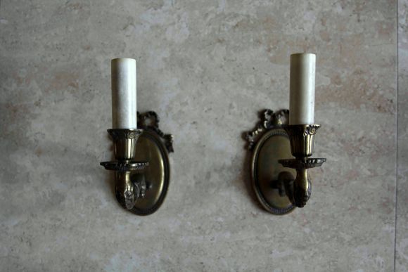 Парные бронзовые бра с бантиком