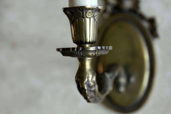 Парные бронзовые бра с бантиком