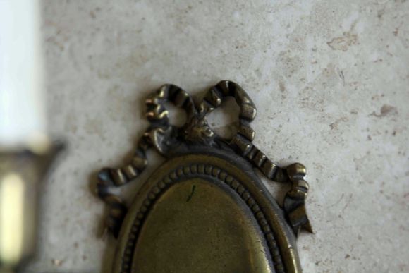 Парные бронзовые бра с бантиком