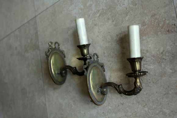 Парные бронзовые бра с бантиком