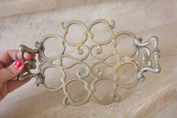 Винтажная ажурная подставка под горячее