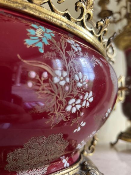 Каминный гарнитур - канделябры и ваза. Антик