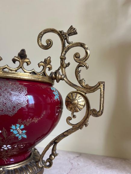 Каминный гарнитур - канделябры и ваза. Антик