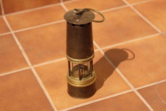 Антикварная шахтерская керосиновая лампа - Фонарь. Идеальное состояние