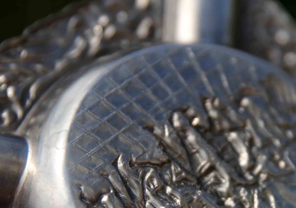 Компактная квадратная металлическая пепельница. Европа