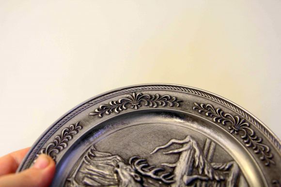 Шикарный набор оловянных тарелок ОХОТА