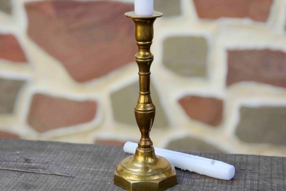 Мощный винтажный подсвечник в патине