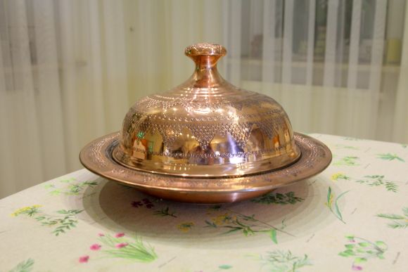 Медное блюдо с крышкой