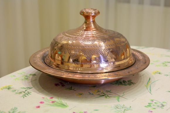 Медное блюдо с крышкой