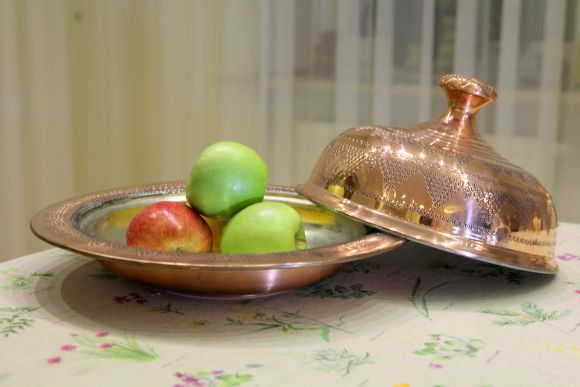 Медное блюдо с крышкой