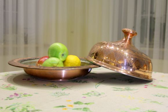 Медное блюдо с крышкой