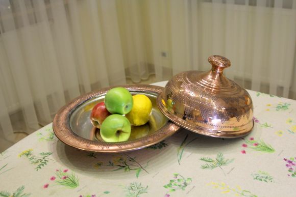 Медное блюдо с крышкой