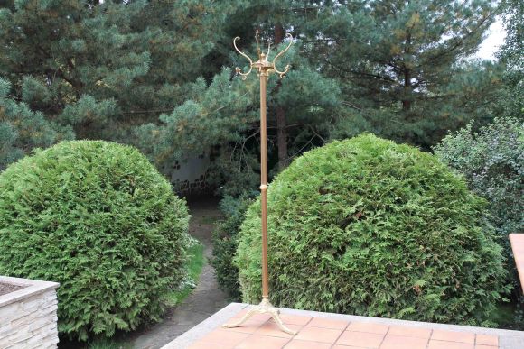 Красивая антикварная напольная вешалка