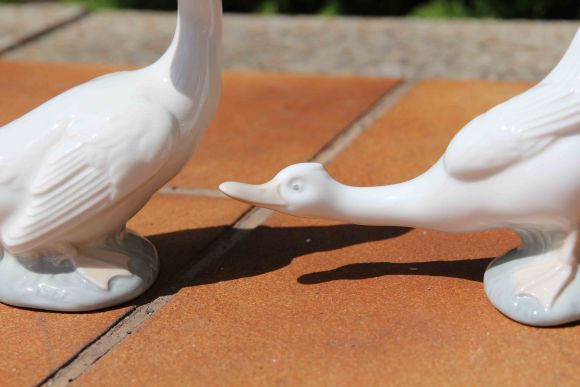 Прекрасная пара фарфоровых гусей . Испания. Середина 20 века