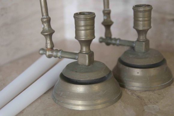 Интересная пара подвесных старинных подсвечников с кольцами