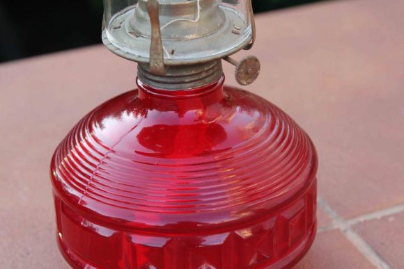 Эффектная, антикварная керосиновая лампа. Европа. Начало 20 века