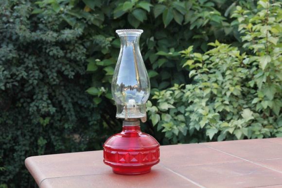 Эффектная, антикварная керосиновая лампа. Европа. Начало 20 века