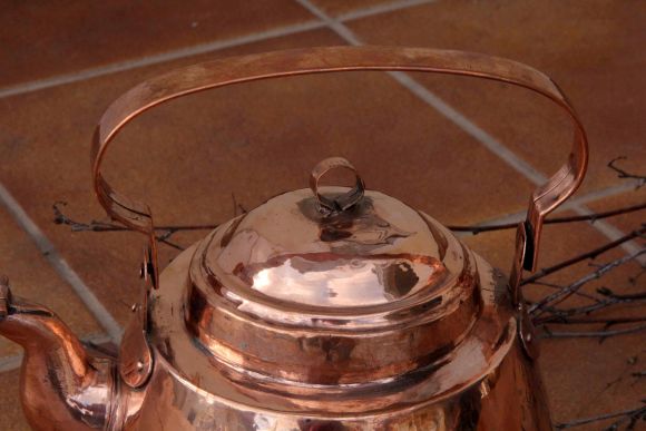 Медный старинный чайник с клапаном. Реставрация, полировка