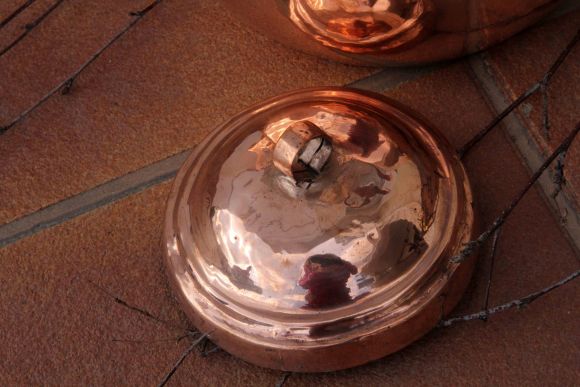 Медный старинный чайник с клапаном. Реставрация, полировка