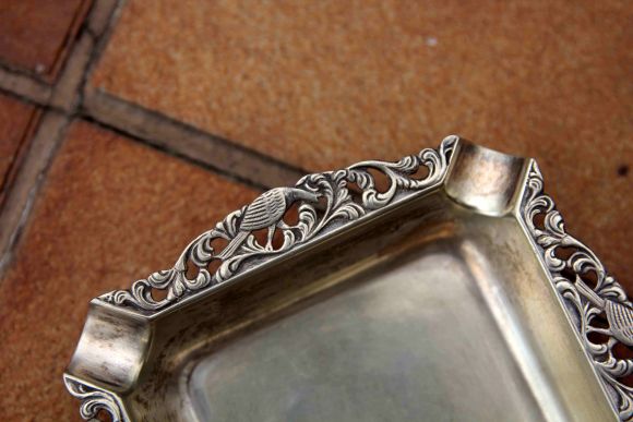 Квадрантная пепельница без лишних акцентов