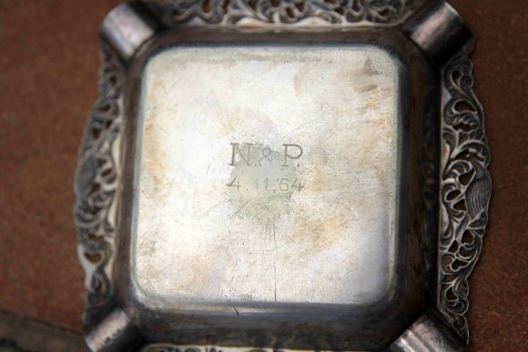 Квадрантная пепельница без лишних акцентов