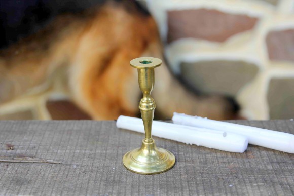 Старинный подсвечник на маленькую церковную свечу