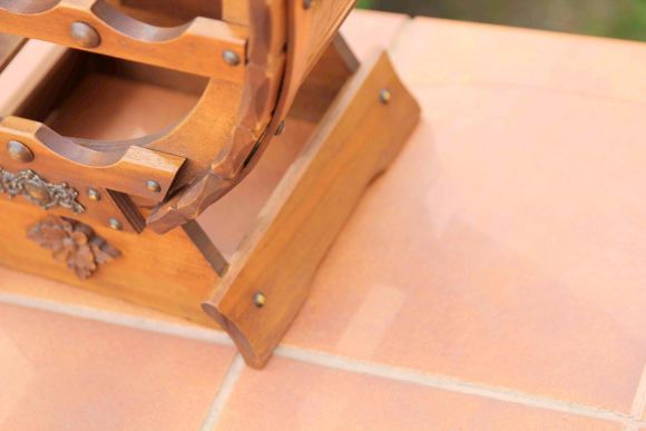 Дубовая бочка-бар для винных бутылок