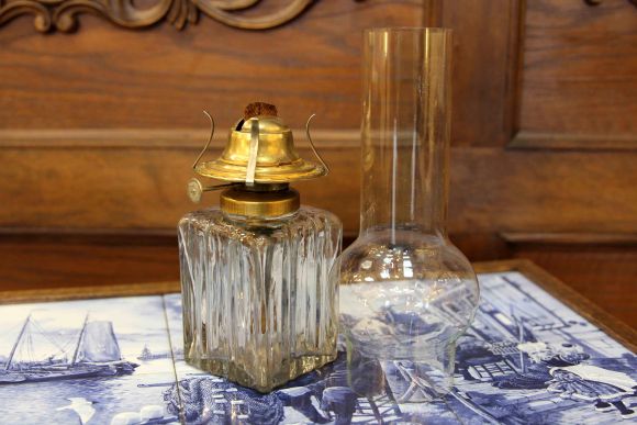 Винтажная керосиновая лампа. Европа. Начало 20 века