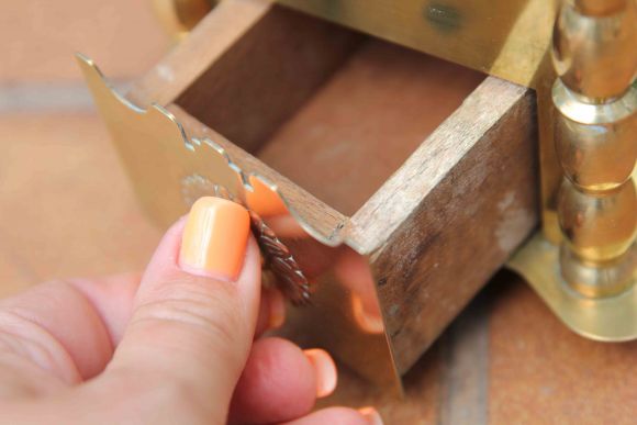 Старинная ручная кофемолка. Европа. Начало 20 века