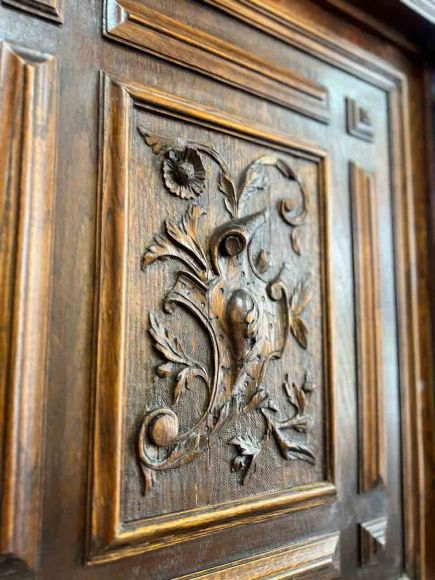 Дубовый антикварный буфет