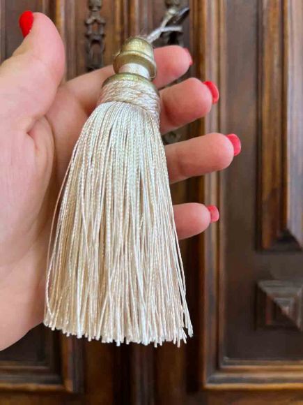 Дубовый антикварный буфет