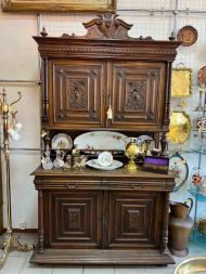 Дубовый антикварный буфет