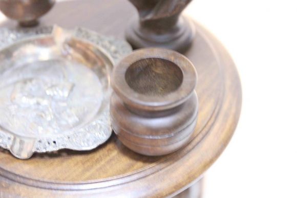 Интерьерная винтажная  пепельница-столик. Европа. Начало 20 века