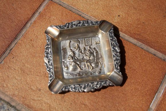 Пепельница с классическим голландским сюжетом ГУЛЯНКА