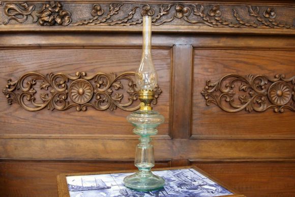 Хорошенькая антикварная керосиновая лампа. Европа. Начало 20 века