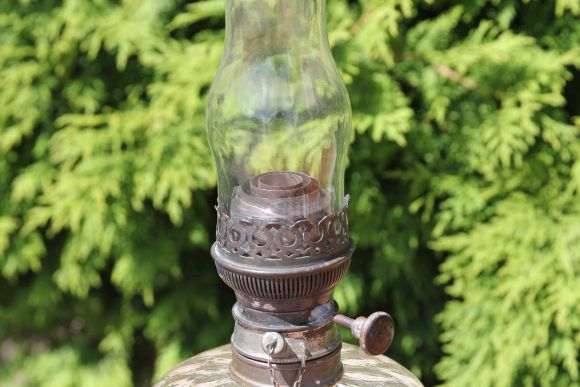 Антикварная керосиновая лампа. Европа. Начало 20 века